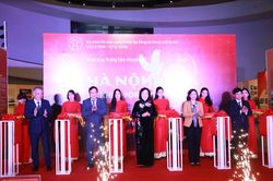 'Hà Nội niềm tin và khát vọng vươn cao', triển lãm khái quát chặng đường 90 năm vẻ vang của Đảng bộ thành phố Hà Nội