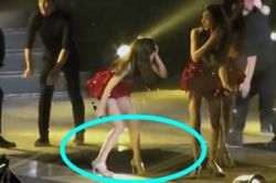 Không thể tin Taeyeon của Girl's Generation từng suýt bị bắt cóc ngay trên sân khấu