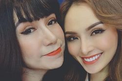 Ca sĩ Long Nhật giả gái đẹp 'thần sầu', ngắm nhìn cứ ngỡ đại mỹ nhân