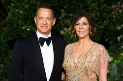 Vợ chồng diễn viên Tom Hanks dương tính với COVID-19