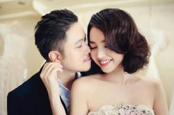 Đinh Ngọc Diệp đăng ảnh kỷ niệm 4 năm ngày cưới với ông xã Victor Vũ