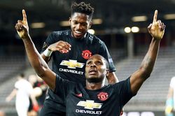 MU đặt một chân vào tứ kết Europa League sau trận thắng 5-0