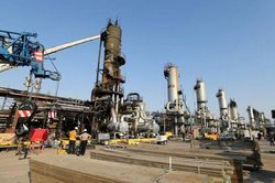 UAE gia nhập liên minh Saudi, giá dầu Brent sắp có tuần lao dốc thê thảm nhất từ năm 2008