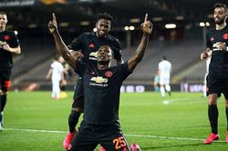 LASK 0-5 MU: 'Quỷ đỏ' đặt một chân vào tứ kết Europa League