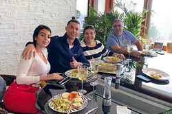 NÓNG: Ronaldo và gia đình không bị nhiễm Covid-19