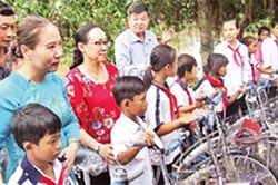 Thiết thực hướng về người nghèo