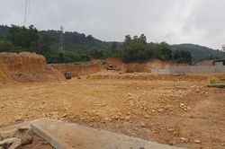 Nghệ An: Khai thác tràn lan đất phụ gia xi măng