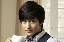 Kim Bum xuất ngũ