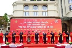 Khánh thành và gắn biển công trình chào mừng 90 năm Ngày thành lập Đảng bộ TP Hà Nội