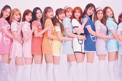 IZ*ONE thiết lập kỷ lục bán album mới