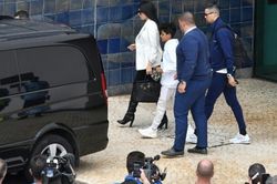 Ronaldo kêu gọi mọi người cẩn trọng, đoàn kết chống dịch Covid-19