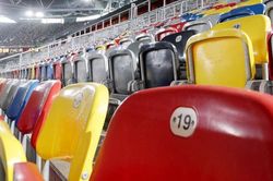 DFL quyết định dừng ngay lập tức các trận đấu tại Bundesliga