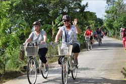 Du lịch phía Đông ĐBSCL - Bài 1: Chung sức vượt khó