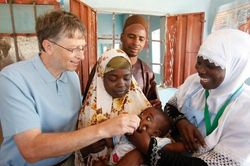 Bill Gates rời khỏi HĐQT Microsoft để tập trung làm từ thiện