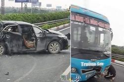 Xe khách tông bẹp xe con trên Cao tốc Pháp Vân- Cầu Giẽ