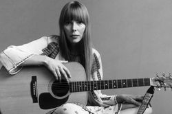 Ca khúc 'Big Yellow Taxi' của Joni Mitchell: 'Không biết mình có gì cho tới khi mất nó'