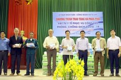 Nhiều tổ chức, cá nhân tặng vật tư y tế, lương thực phục vụ công tác phòng dịch COVID-19