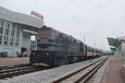 Tạm dừng chạy 10 mác tàu đường sắt địa phương