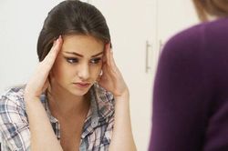 '500 chị em' hồ hởi hiến kế cho nàng dâu trẻ ấm ức vì em chồng nằng nặc đòi đi trăng mật cùng