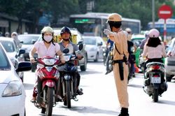 Nộp phạt trực tuyến, người vi phạm giao thông nhận lại giấy tờ bằng cách nào?
