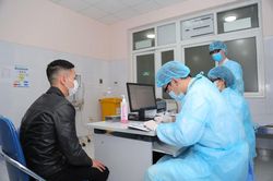 Cuộc chiến mới của những 'chiến sĩ' áo trắng