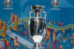 Italy muốn hoãn Euro 2020