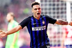 Barcelona: Ráo riết tìm cách mua Lautaro