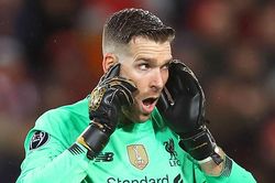 Adrian chơi tệ, Liverpool có nên mua thủ môn mới?