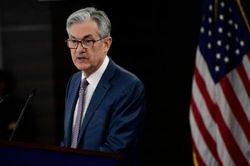 Fed giảm lãi suất về gần 0%