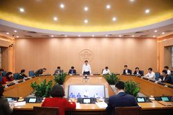 Cô gái ở Long Biên dương tính với Covid-19 sau 8 ngày âm tính