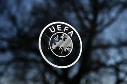 CẬP NHẬT UEFA họp khẩn vì Covid-19: EURO 2020 chính thức chuyển sang Hè 2021