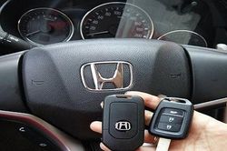 Giải quyết 'rắc rối' khi mất chìa khóa ô tô