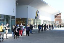 Dịch COVID-19: Đức lập 'cầu hàng không', Italy kêu gọi dân đoàn kết
