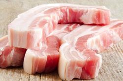 Bà bán thịt giấu kỹ chẳng mấy người biết: Mua thịt ba chỉ phải chọn đúng chỗ này mới ngon