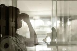 Người mới 'dạy đời' người cũ