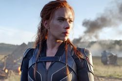 Bom tấn siêu anh hùng 'Black Widow' hoãn chiếu