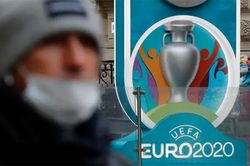 EURO 2020 chính thức bị lùi lại 1 năm: Những rắc rối phát sinh