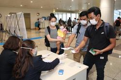 Dịch COVID-19: Bộ Y tế thông báo khẩn về các chuyến bay có hành khách nhiễm bệnh