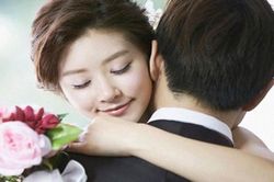 5 điểm 'nhạy cảm' đàn bà khôn cấm tiệt chồng chạm vào