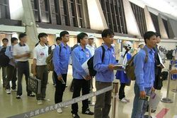 Đài Loan dừng tiếp nhận lao động Việt, Malaysia hạn chế lao động nhập cảnh