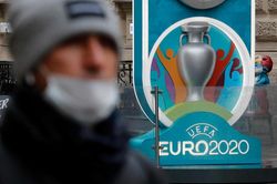 EURO 2020 hoãn: UEFA và FIFA xung đột vì tiền