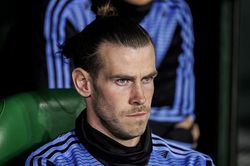 Real Madrid 'cho không' Gareth Bale, MU sốt sắng