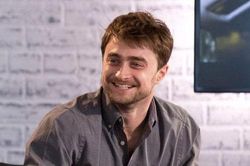Daniel Radcliffe: 'Harry Potter khiến tôi trở thành kẻ nghiện rượu'