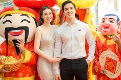 Khánh My diện đầm lệch vai khoe thân hình quả lê, tình tứ bên bạn trai soái ca