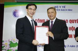 GS. TS Nguyễn Quang Tuấn làm Giám đốc Bệnh viện Bạch Mai, GS. TS Ngô Quý Châu làm Quyền Chủ tịch Hội đồng Quản lý