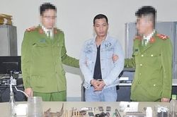Khóa tay đối tượng buôn ma túy và tàng trữ súng có tiền án 12 năm tù