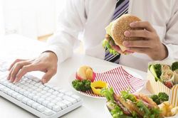 Những kiểu ăn sáng phản khoa học ảnh hưởng tới sức khỏe bạn cần tránh