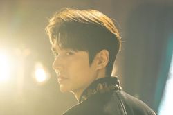 Lee Min Ho ngời ngời khí chất đế vương, còn nhà vua nào đẹp trai hơn được nữa
