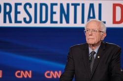 Bầu cử Mỹ 2020: Bác tin rút lui, ứng cử viên Sanders lại bị Tổng thống Trump dự báo sớm từ bỏ cuộc đua