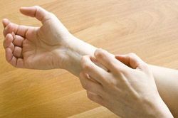 Không cần đi xem bói, chỉ cần nhìn cẳng tay biết ngay vận mệnh giàu sang hay nghèo hèn